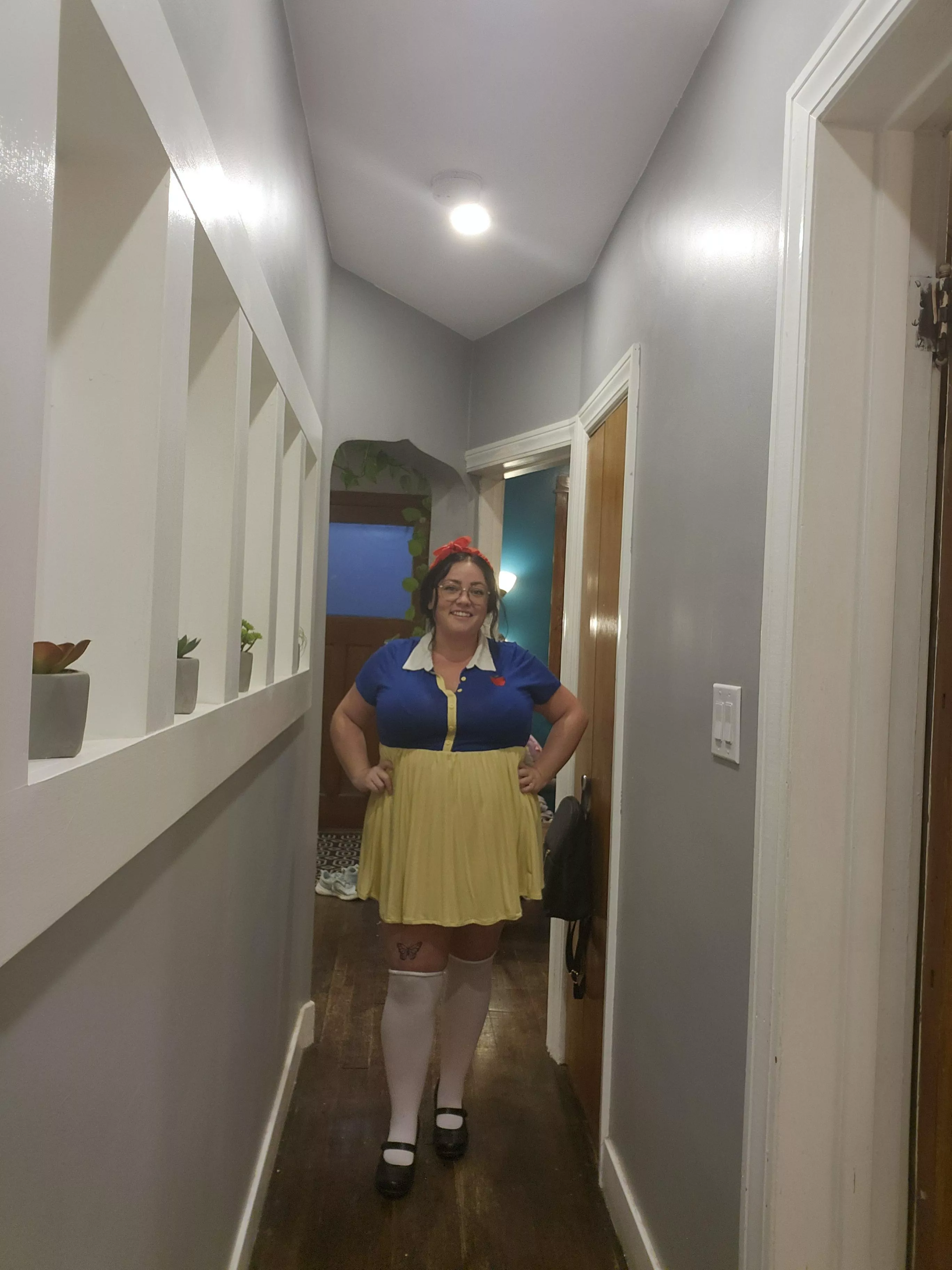 Snow White costume  posted by Jaded-Room3602