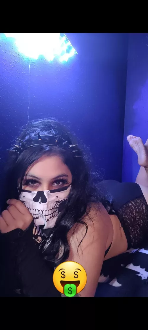 Study break by Princess_Muerte