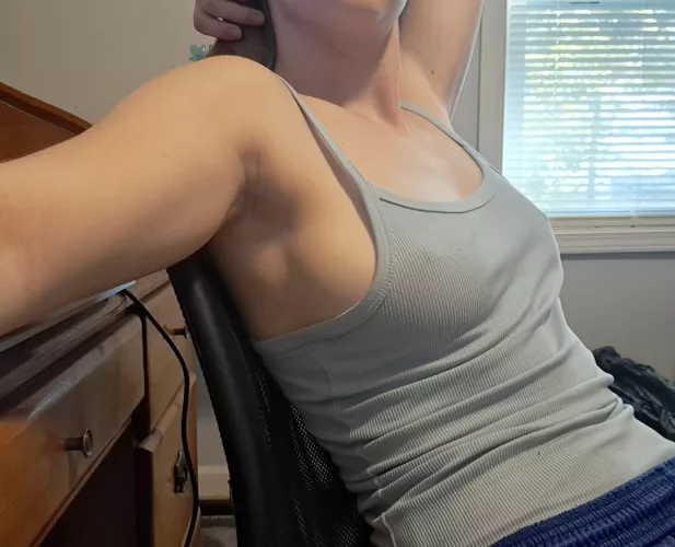 This top doesn't want to stay up... lol by Sea-Interest-1912