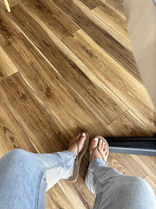 Waiting for my coffee  by LexiHartFeet