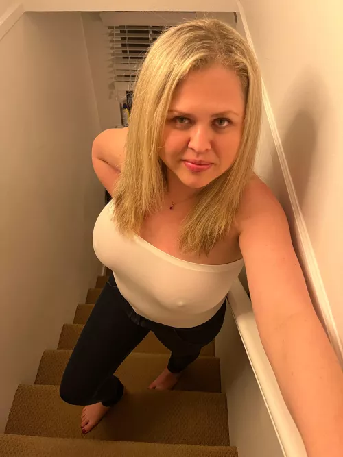 Yes boys, I love to be shared with other men by CrystalHasPowers