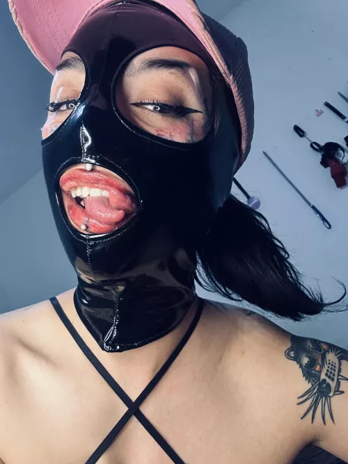 Just here, about to go for a walk by Alt_Urs