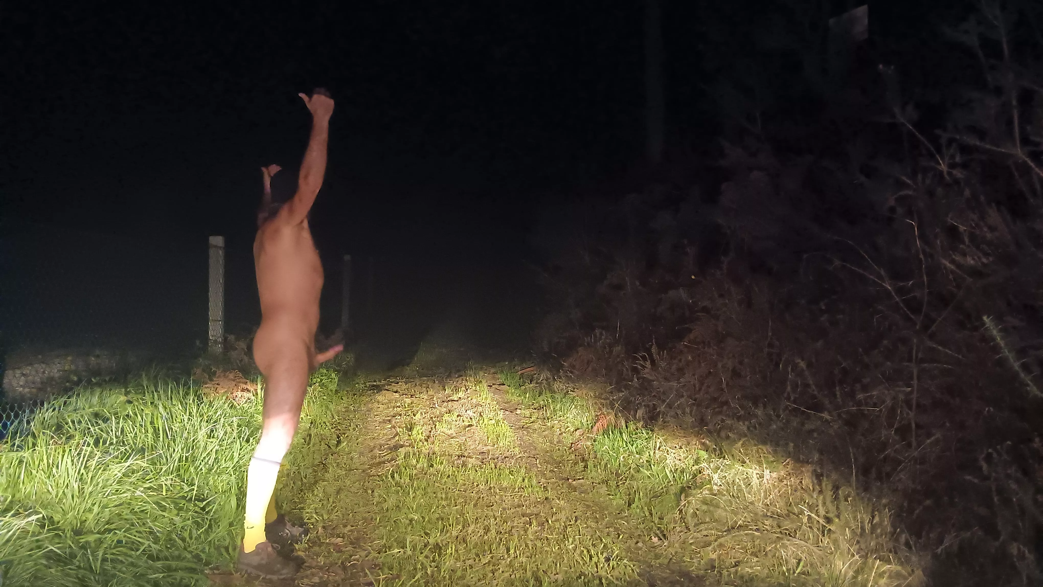 Nighty boner light posted by nudebodytime