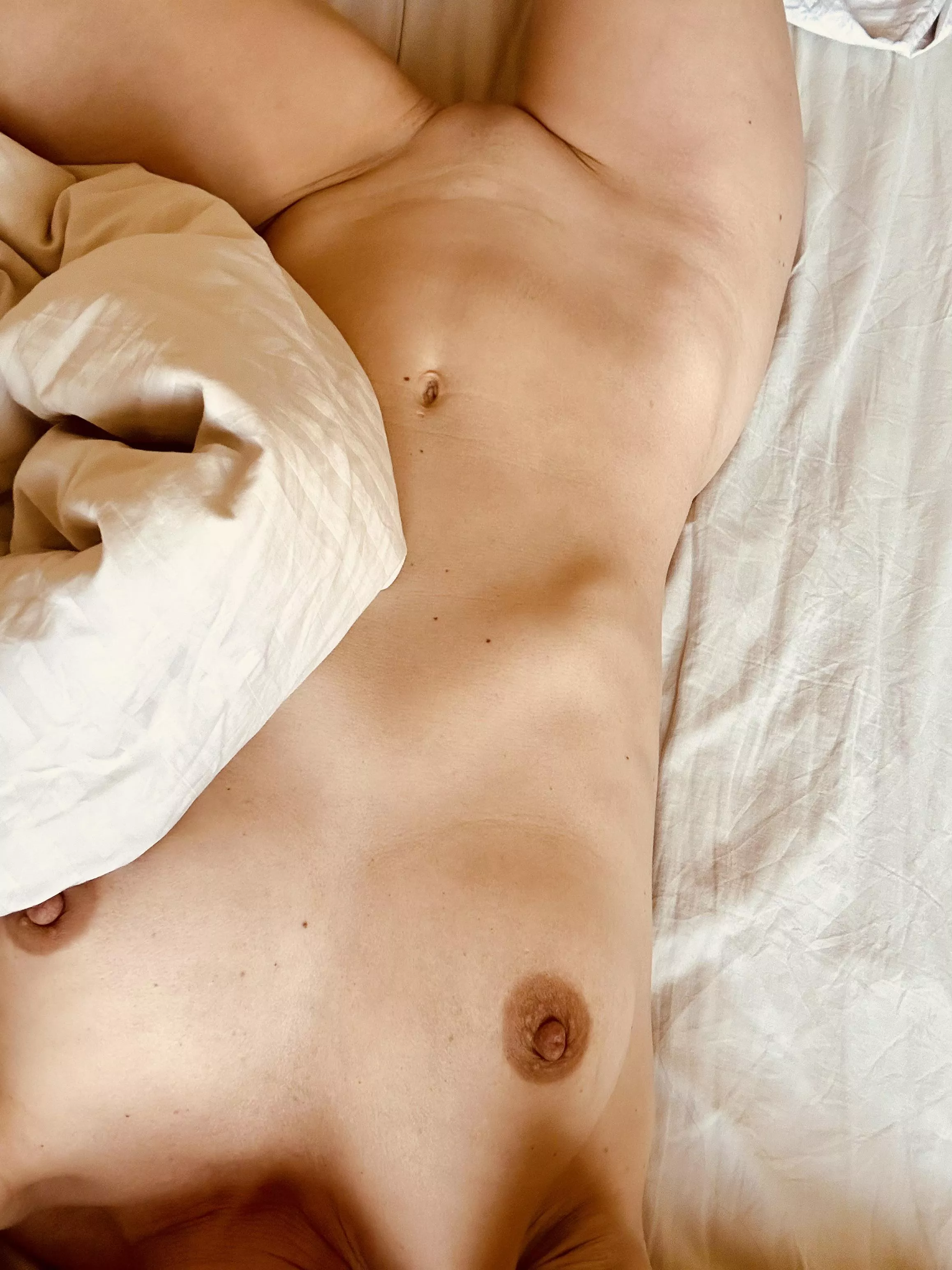 Bonjour… posted by Randoporno0