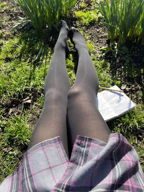 Long legs and short skirts in pantyhose are a perfect pairing by _Elaena_