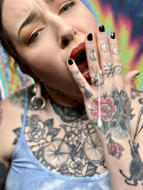 *slurp* good spit by theholiestgirl