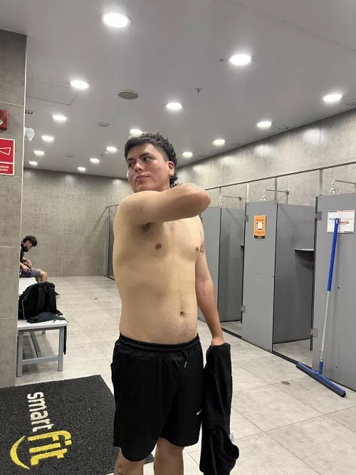 This sweaty armpit wants to feel your tongue slut haha by joanmanly