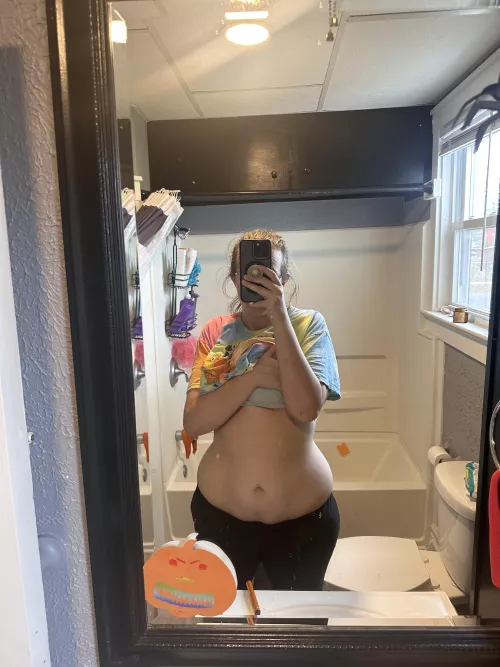 26 years old 5’9 220lb 😌😉 by Thickness-As7380