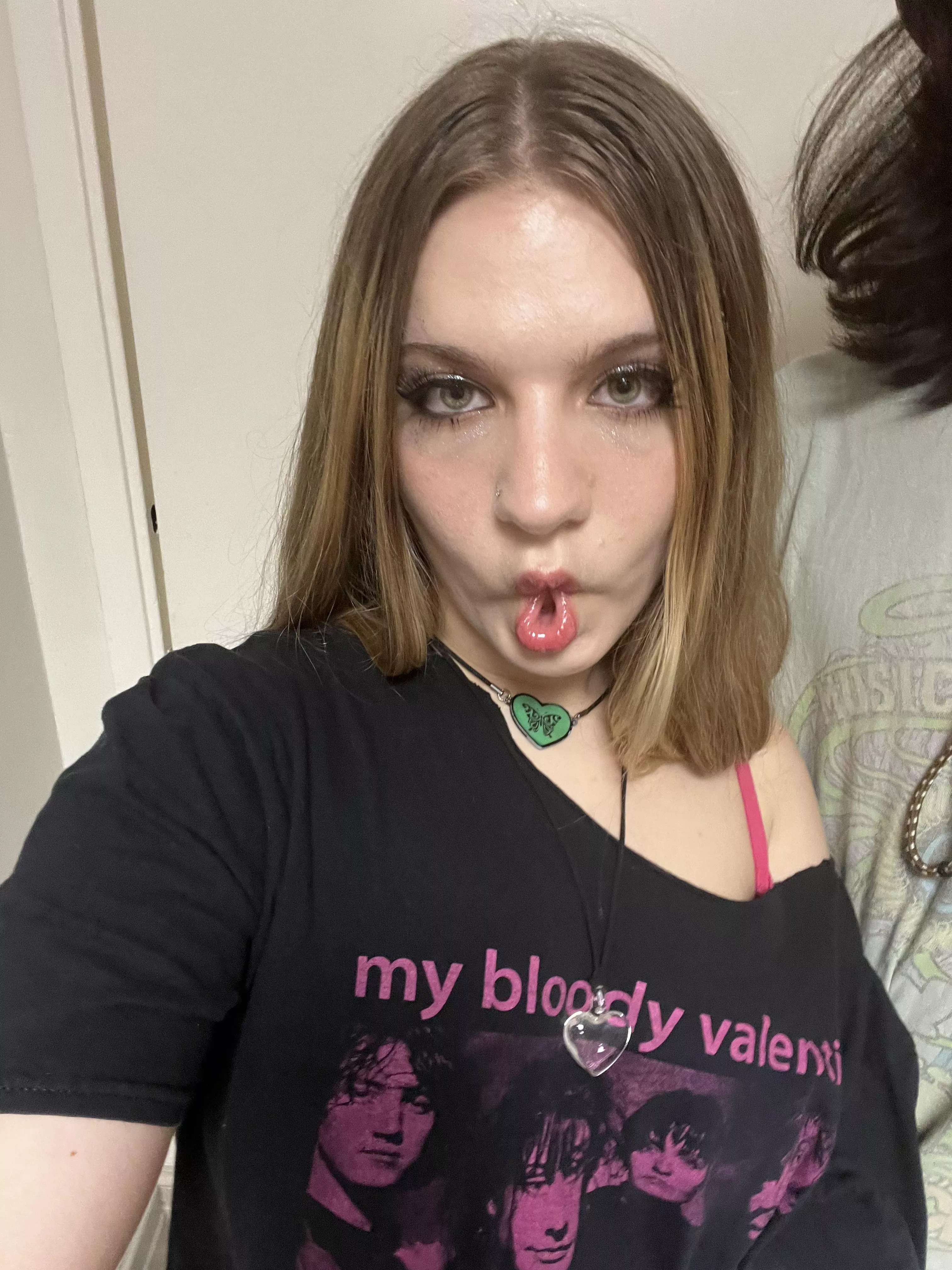 approach, let me drain, and you won’t regret it 💋 posted by Embarrassed-Ride-719