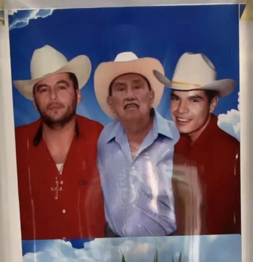 Atanacio Torres Felix/Don Tacho with his son Manuel Torres Felix/El M1 and grandson Atanasio Torres Acosta/El Tachio.  posted by ImaginaryPlac3s