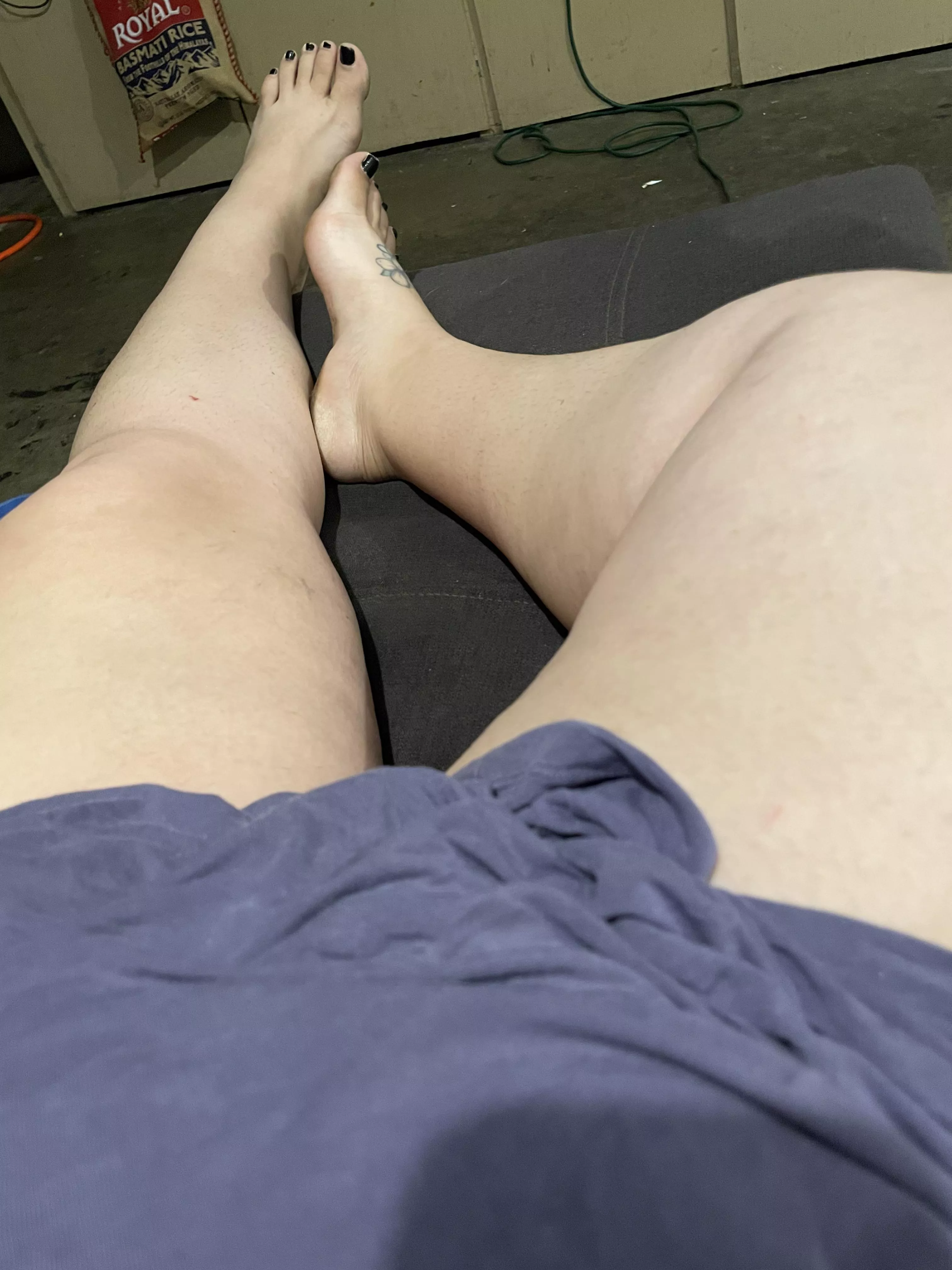 Could use a face between my legs 🤭 posted by titzntequila