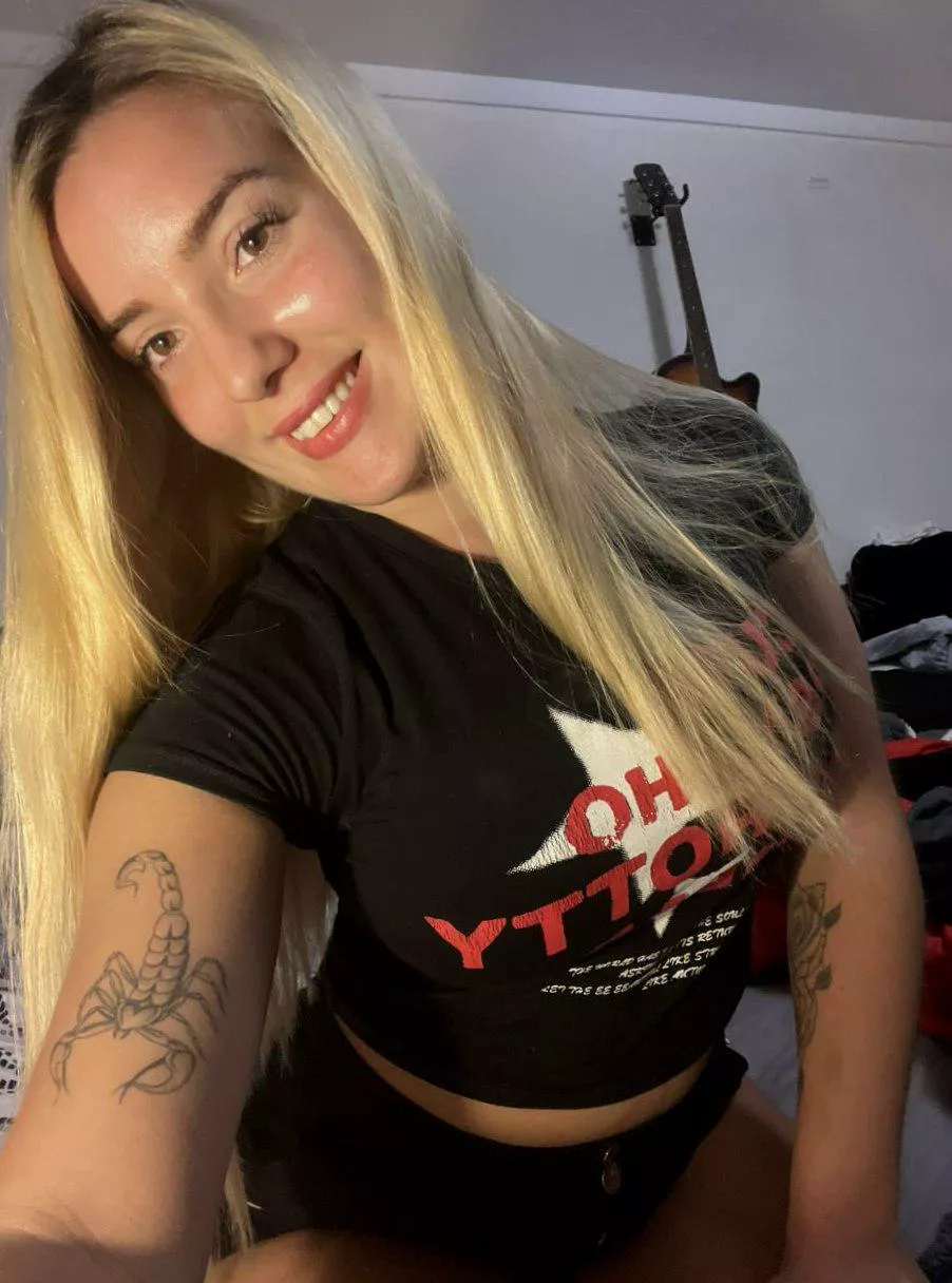 Could you see yourself drawn to a curious 19 F? posted by dazzlingChristine