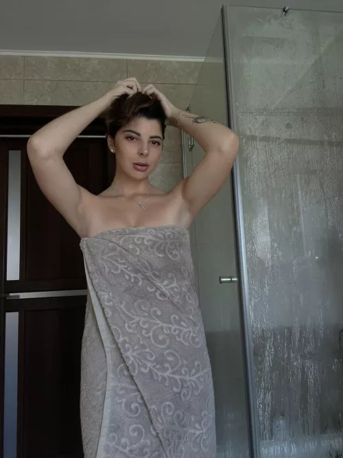 Do guys have a favorite type of armpits by Querylin