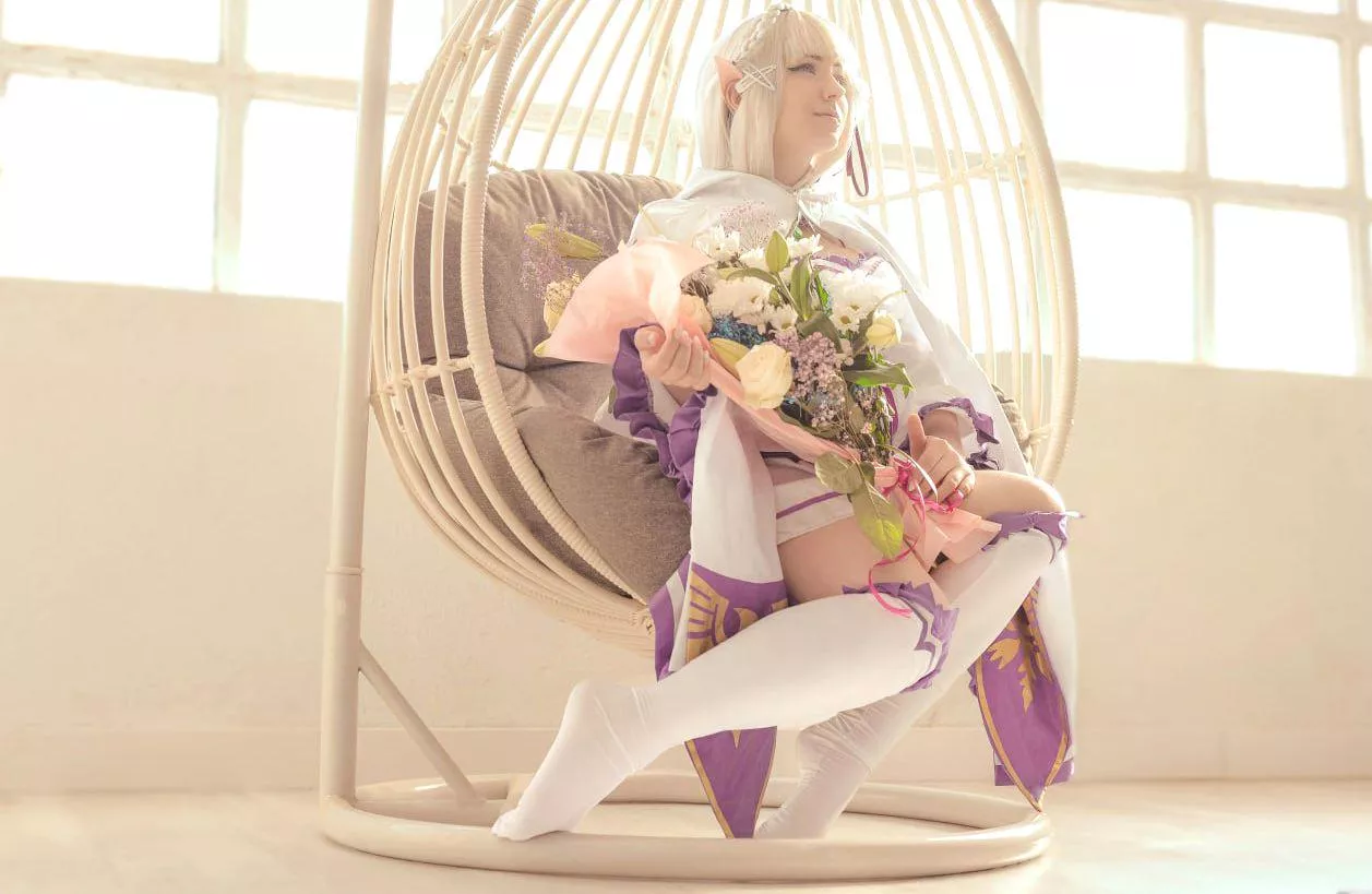 Emilia cosplay by (Kuroitsune) posted by Kuroxkitsune