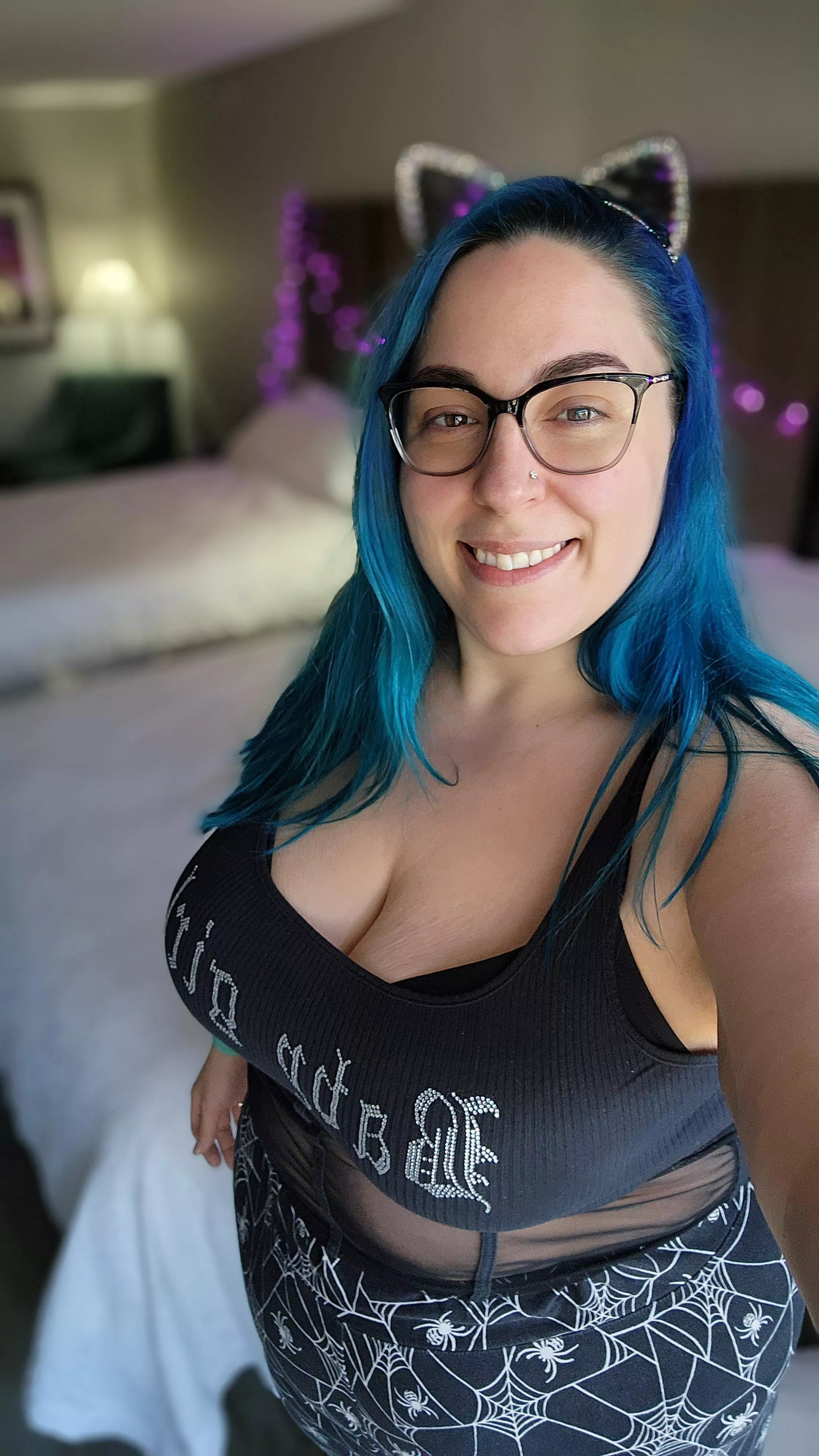 Hotel selfie!  posted by Affinity-Charms