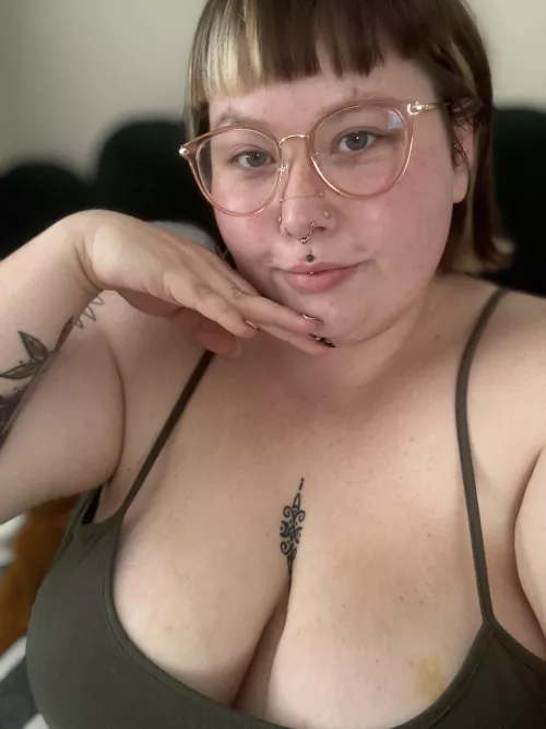 Lunch break selfie🫶🏻 by HelenaDarling