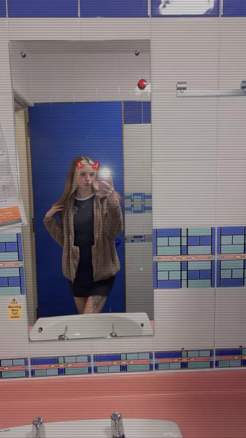 Making solo bath time content tonight who’s ready??? 👅💦💦 by Interesting_Creme771