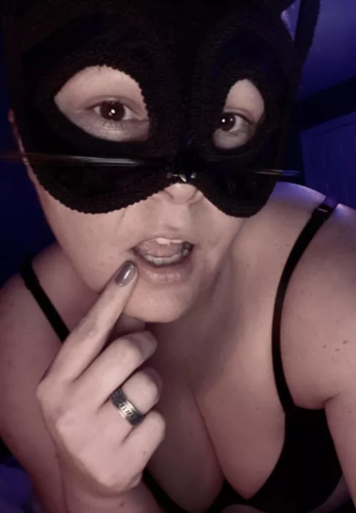 On the prowl for BWC. Must be ok with small group 😈 by Boro_Couple_615