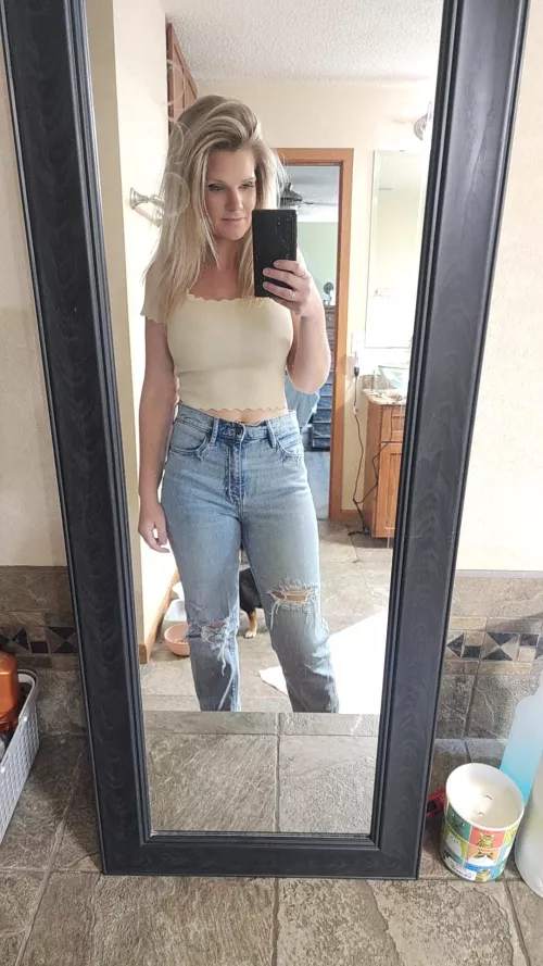 Sunday nights in Are my favorite  by chasity_lyyn