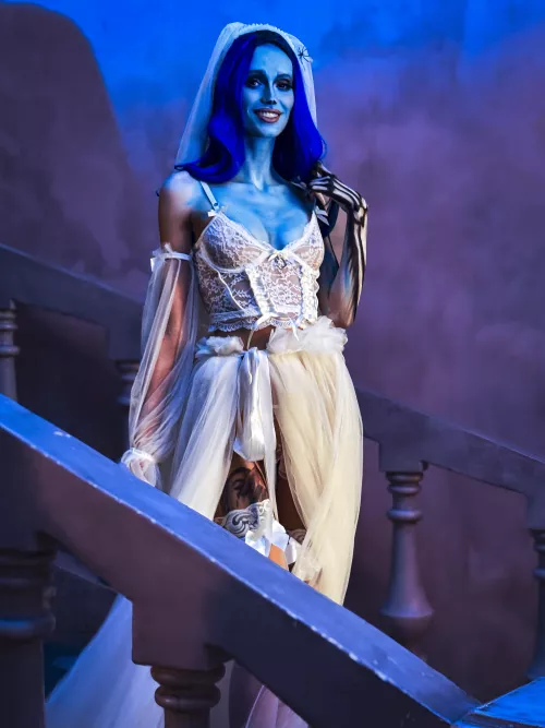 The bridesmaid costume suits me much better than the lingerie by auocamille