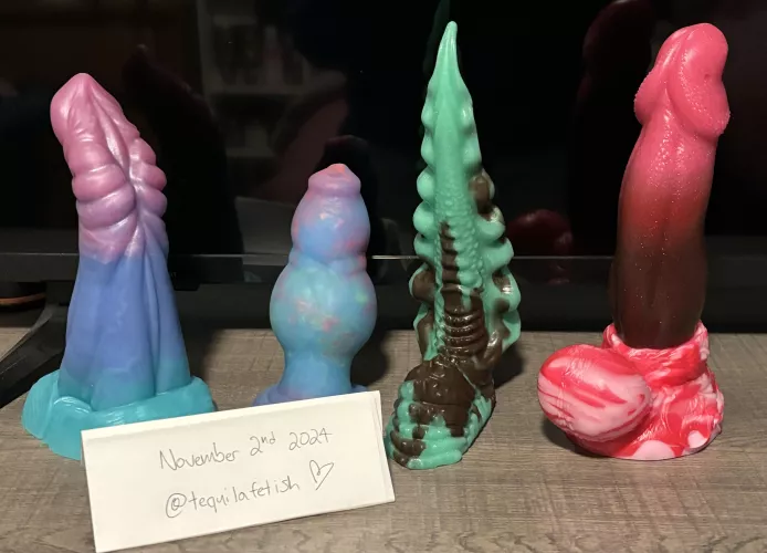 [US] WTS 4 Pretty Toys — Price Drop! Free Shipping in US.  by TequilaFetish