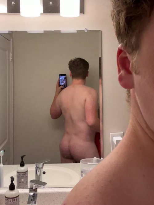 Walked by the mirror naked and thought my ass looked really good 🤤 [27] by thewinterson