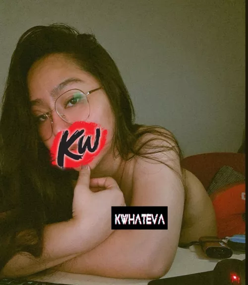 Work work work. 😵 Medyo naiinggit ako ng slight sa mga pumaparty tonight. 😮‍💨 Oh well, bawi nalang sa weekend. (F)🥰🥳 by Kwhateva