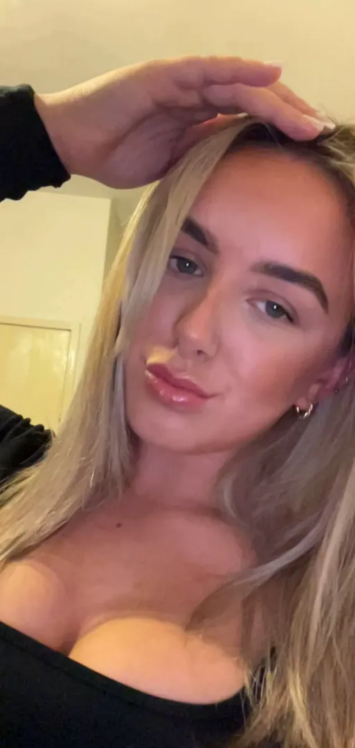 Would you let a bratty slut peg you?? posted by JasmineXignite