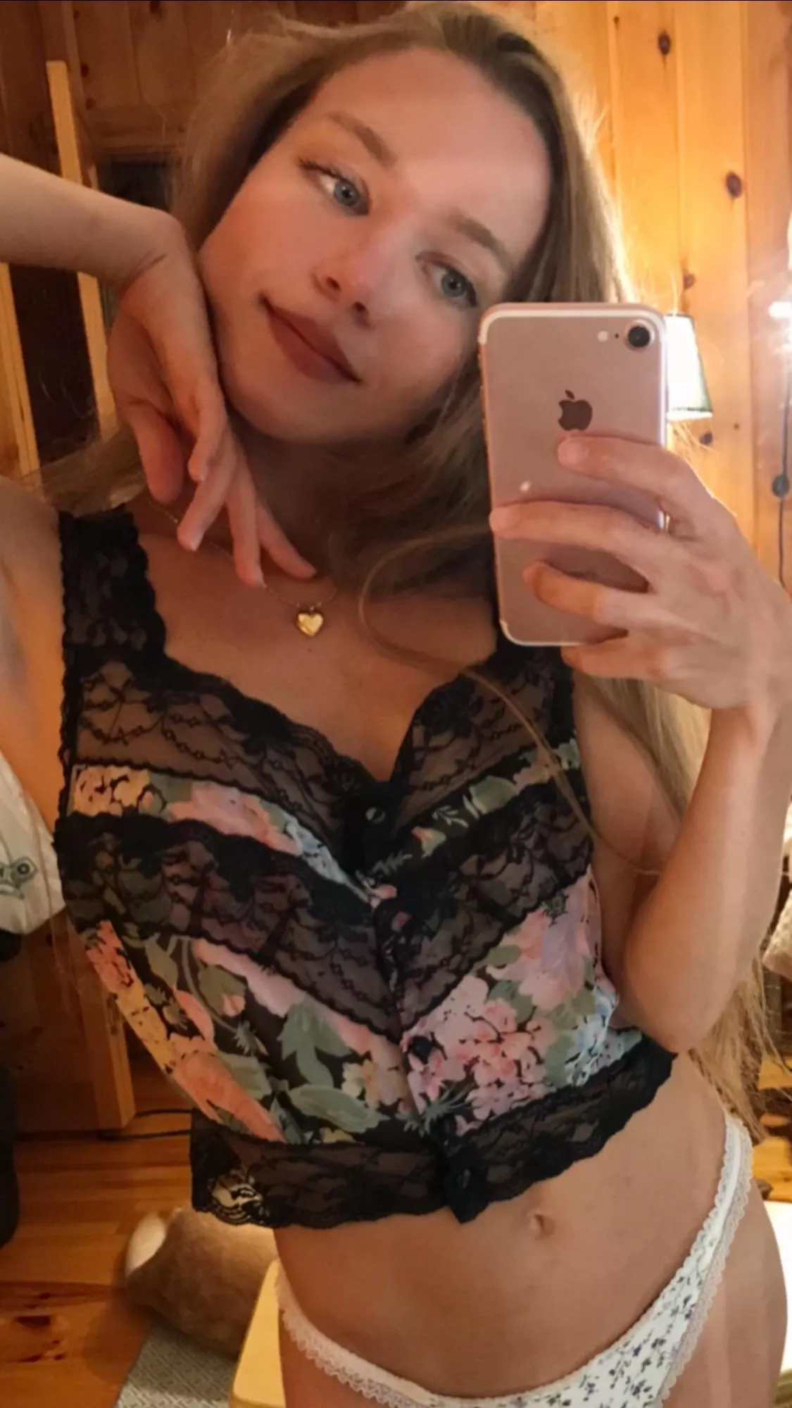 Yr angel has arrived  posted by lilydenuit