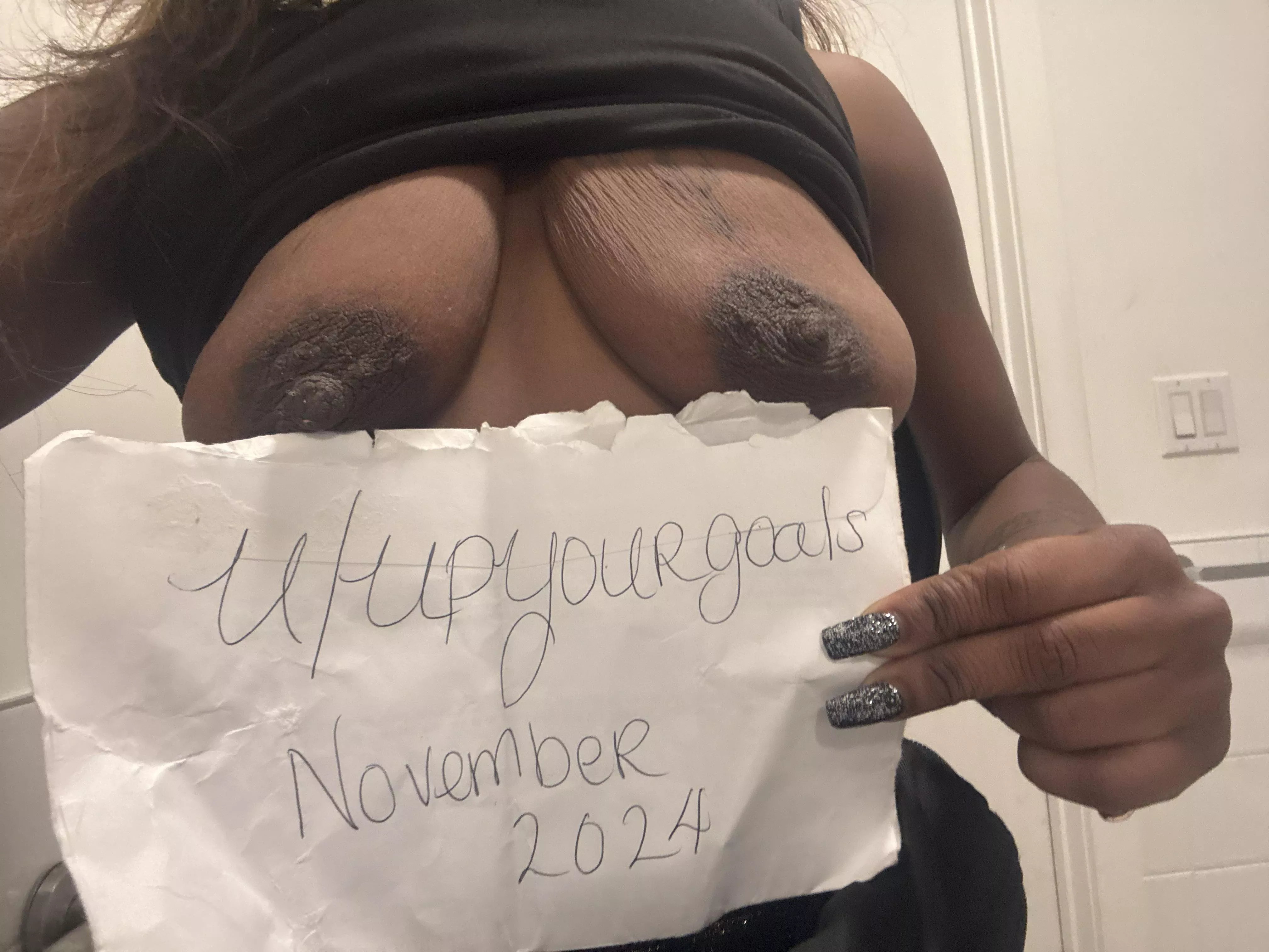 29 [F4M] #NewYorkCity Gl0ryhole for BBC or BWC  posted by upyourgoals