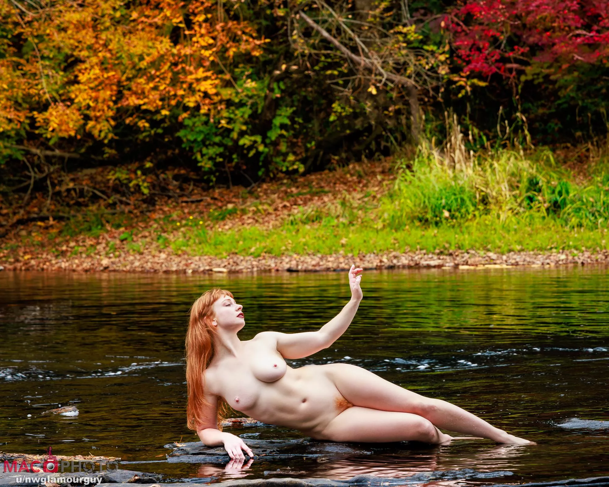Autumn Nude posted by nwglamourguy