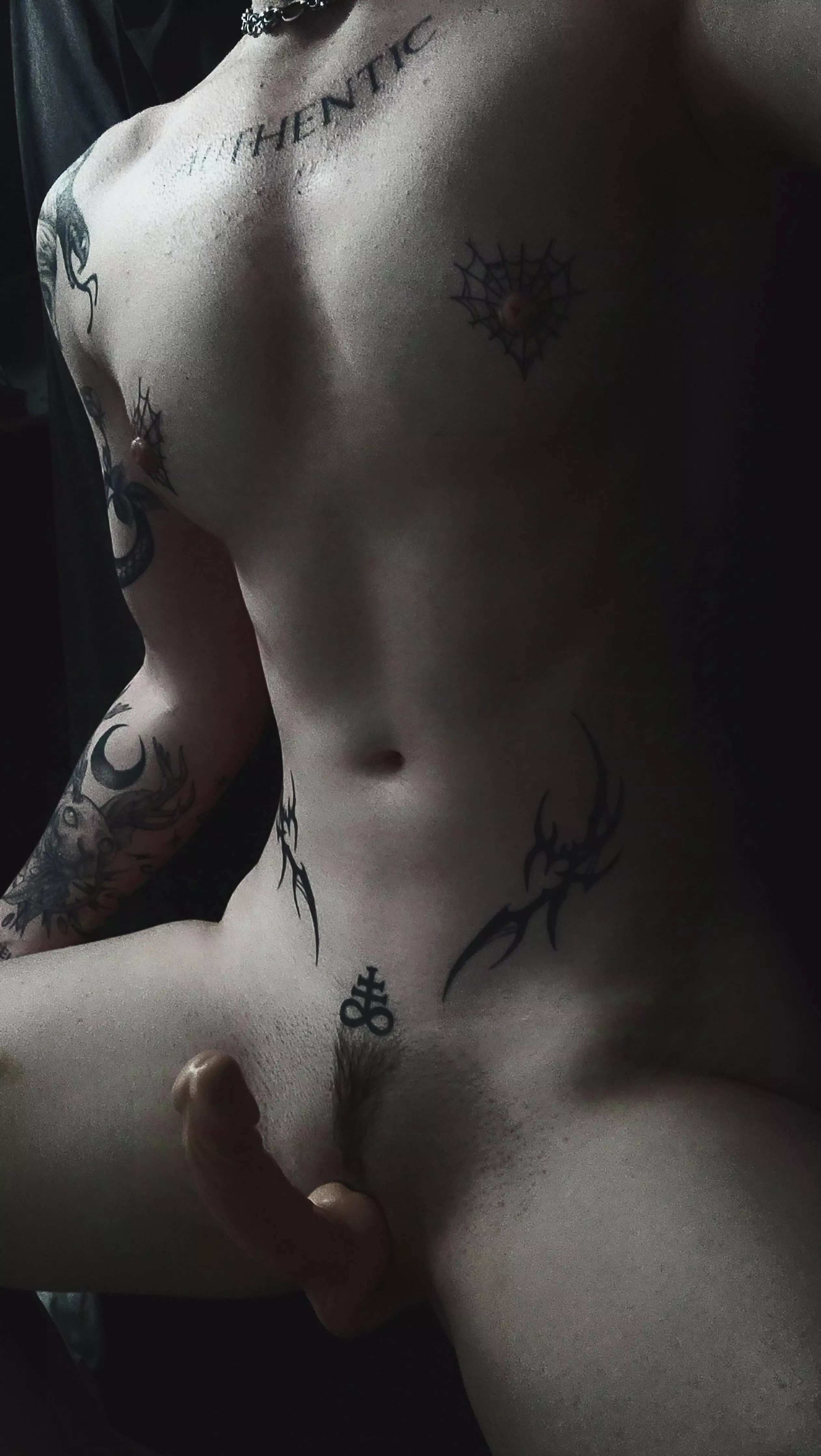 Come ride my strap posted by BLUDSPIT