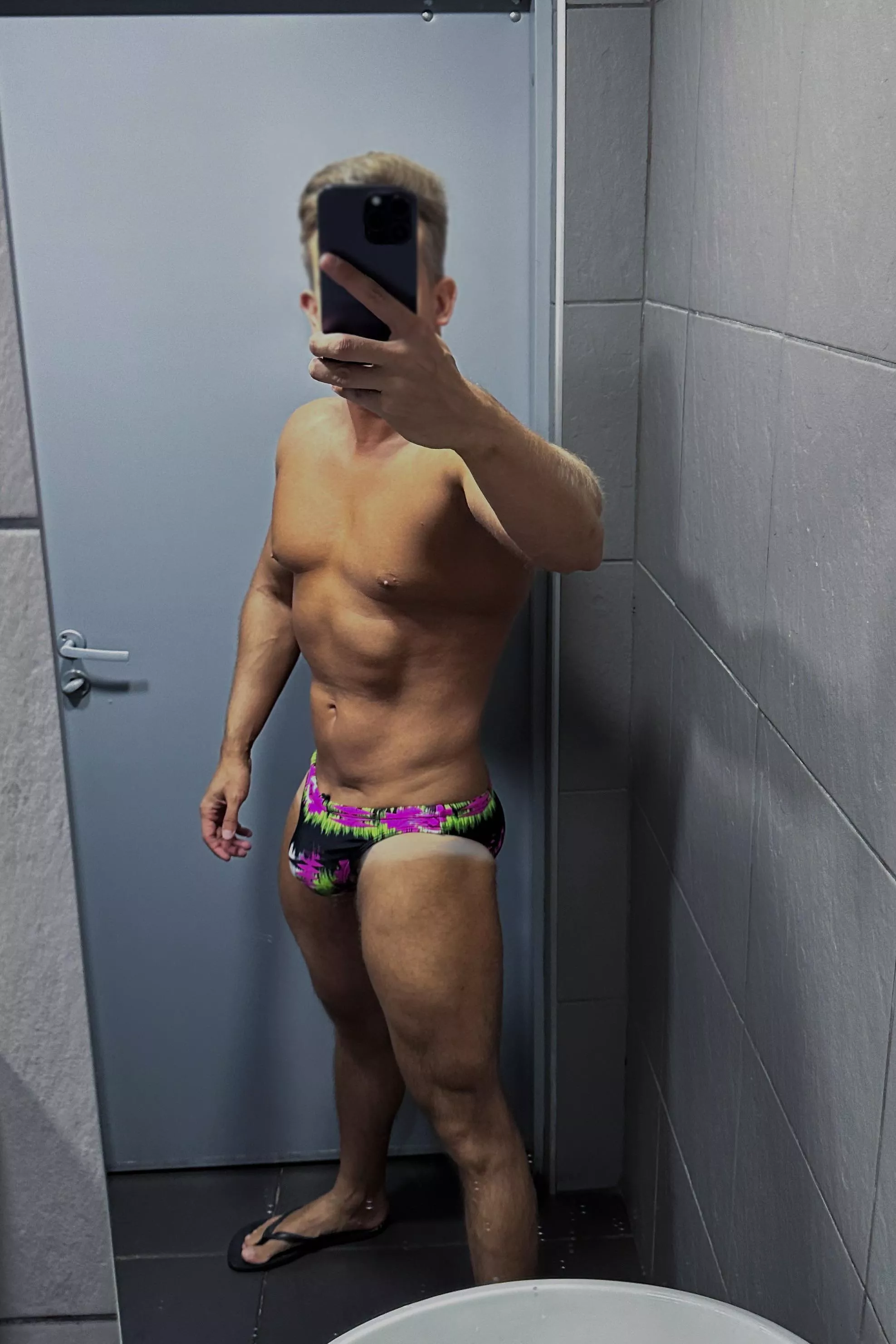 Crazyspeedo posted by alexandromortias