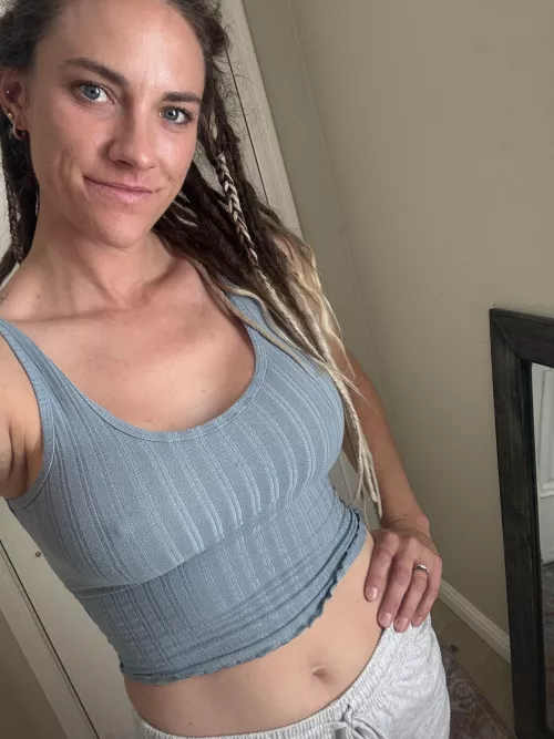 F32 Mom of 3, what do you think? by siennajuneofficial