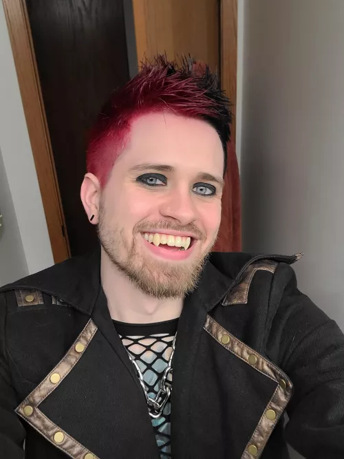 I do bite 😈  by LeviWadeXXX