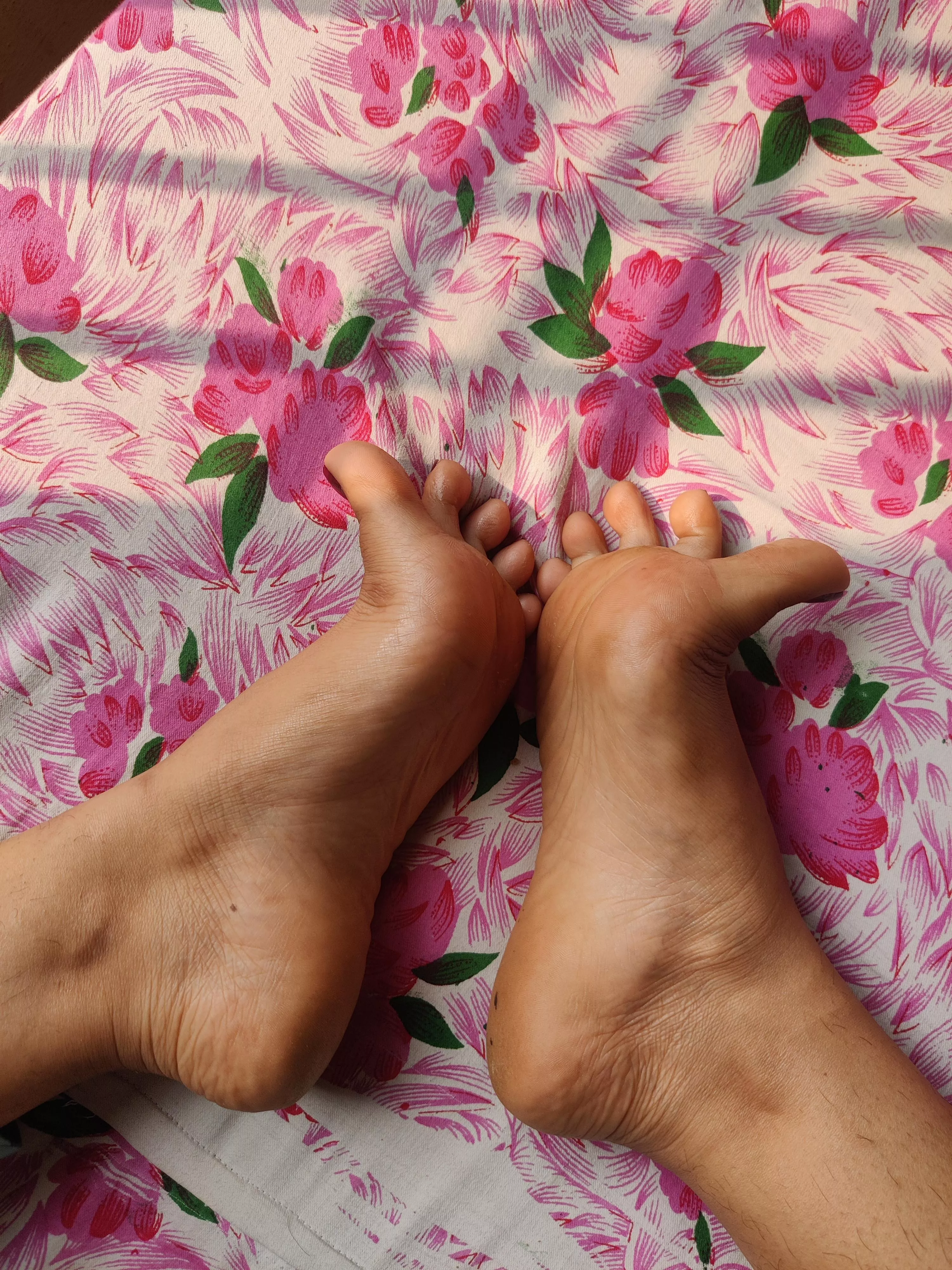 Irresistible spread  posted by icysoftfeet