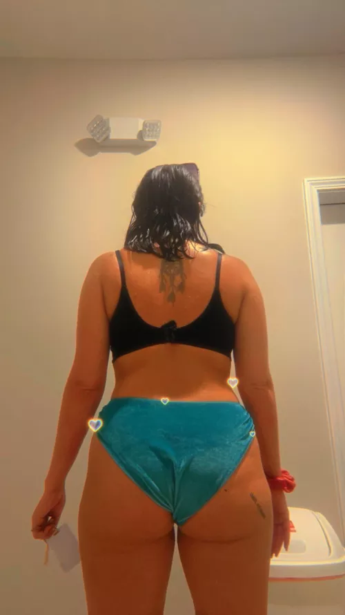 It’s not my fault my ass eats everything I put on it by bangbangreign21