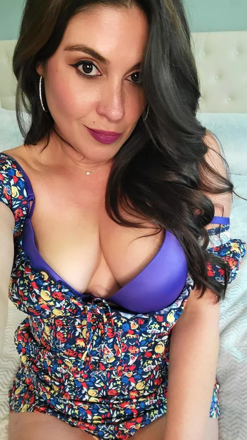 Just a brunette mom ready for fun.  by cc51817