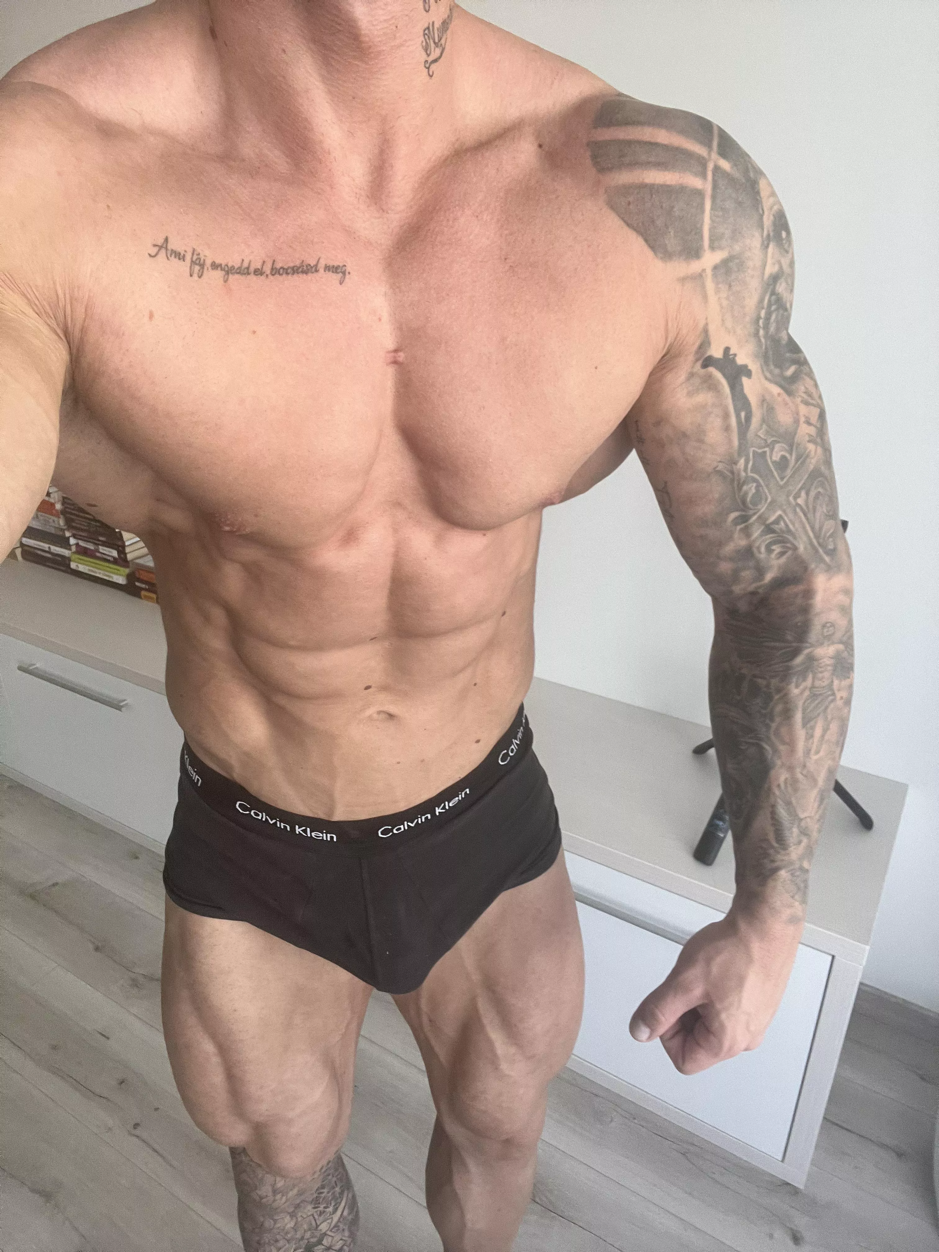 New day. New opportunity for me to find someone to worship me. posted by Key_Relationship2460