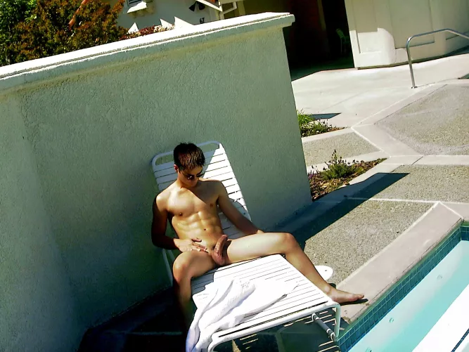 [Self] I'll meet you at the swimming pool by AustinChangXXX