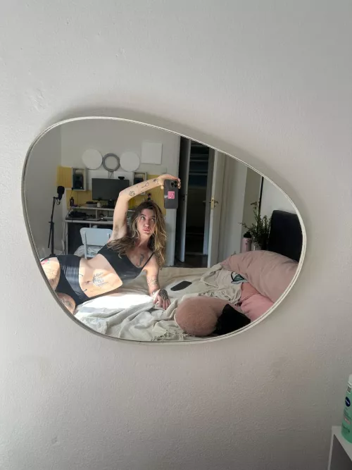 There is no way that people don't like hairy pits  by indieonline