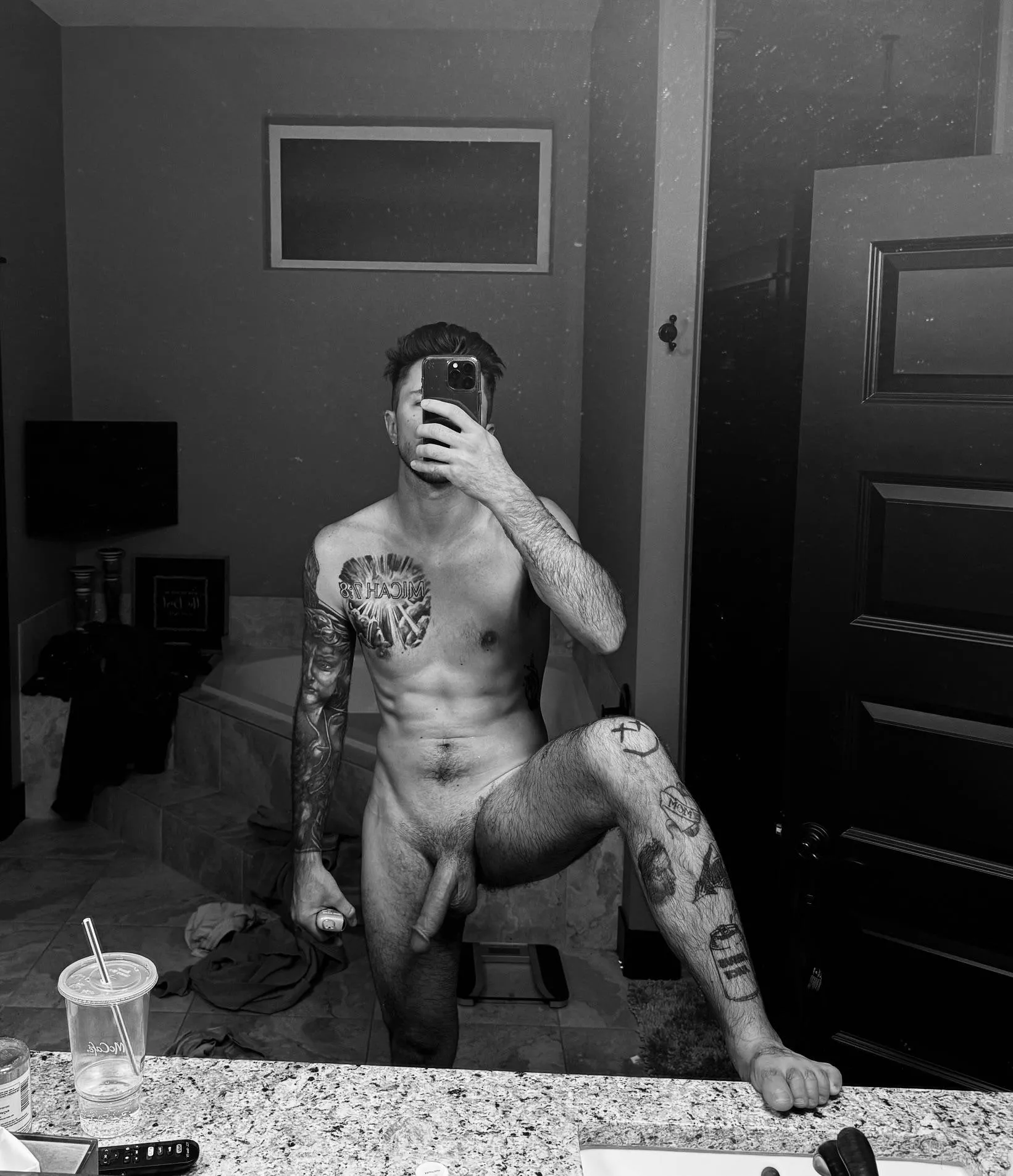 (26) hiiii posted by ButterscotchHuge241