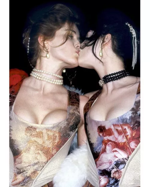 A kiss between ladies by magicaldanger