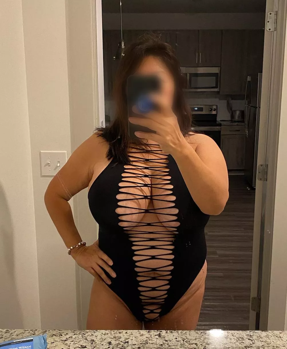 Big submissive Korean bobbies posted by KoreanSubKink