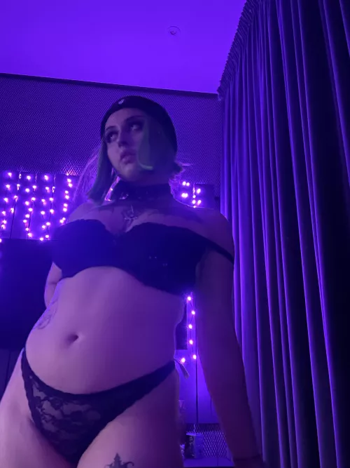 [F4M] sexting and roleplay anyone? by Veiled_Vamp89