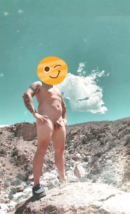 Fully enjoying the sun 🌞  by ExtraordinarilyAvrg