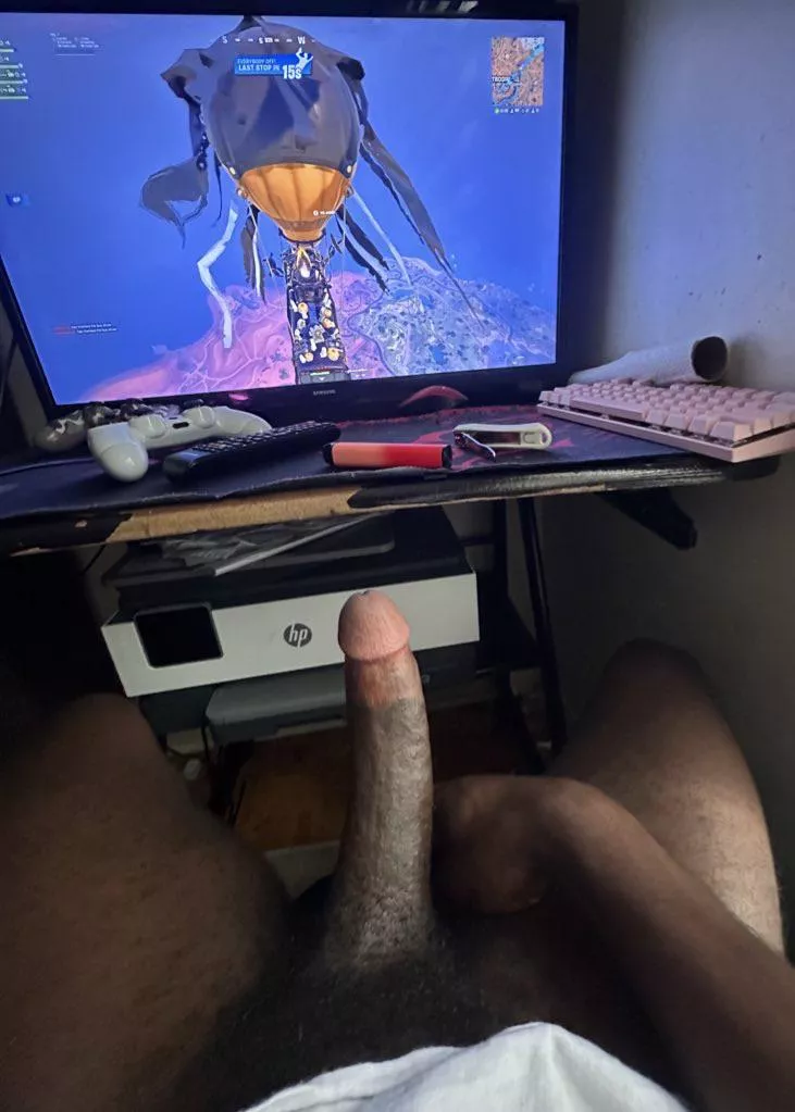 Hop on posted by Wofiie