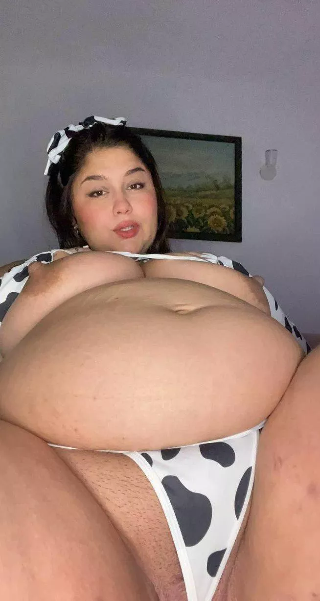 imagine having a girlfriend who consumes 5000kcal per day, that's me. posted by Busty-4Flower