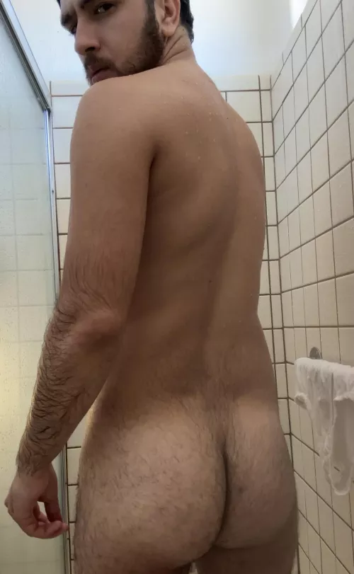 🍑 in the shower 👀 by amcrater