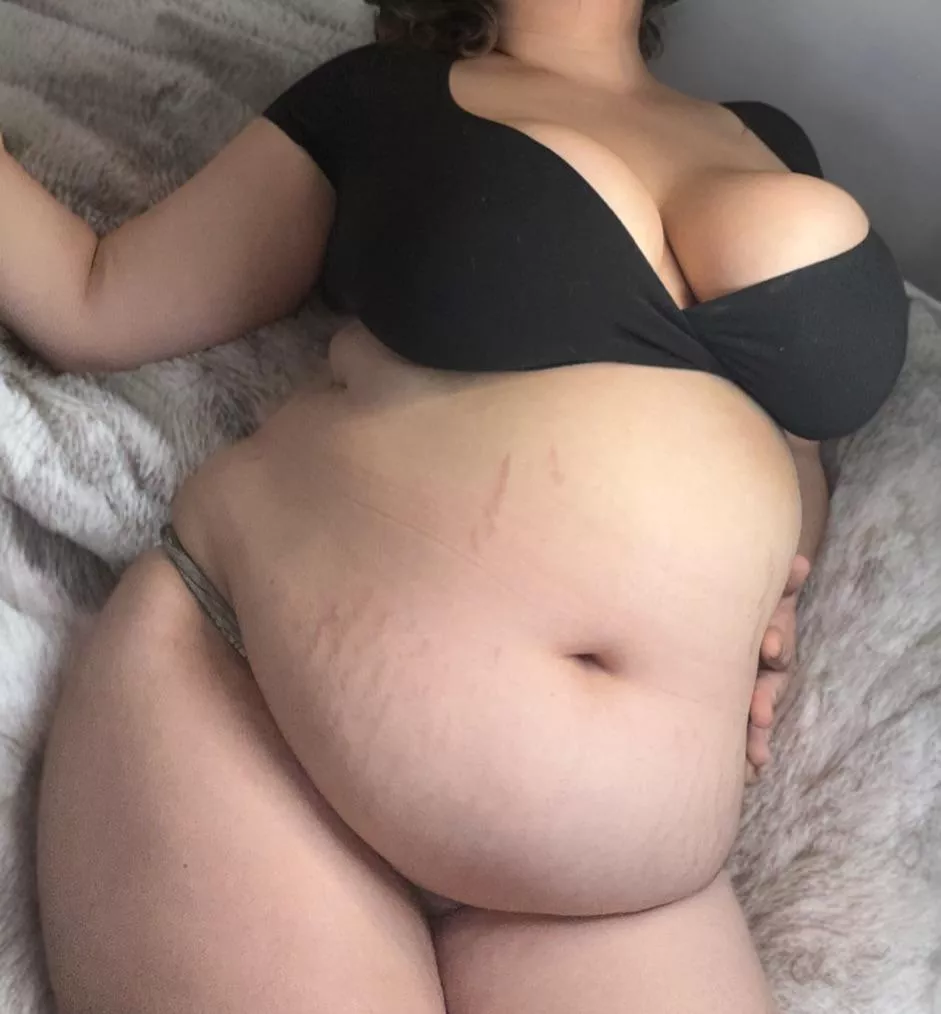 it’s never enough… i NEED to be bigger posted by squishyprinc3ss